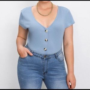 Cute button shirt